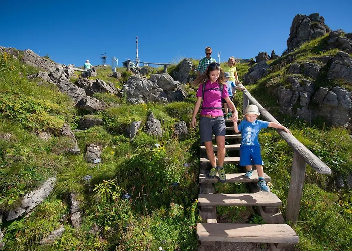 Trendguide Suites By Alpine Host Helpers
