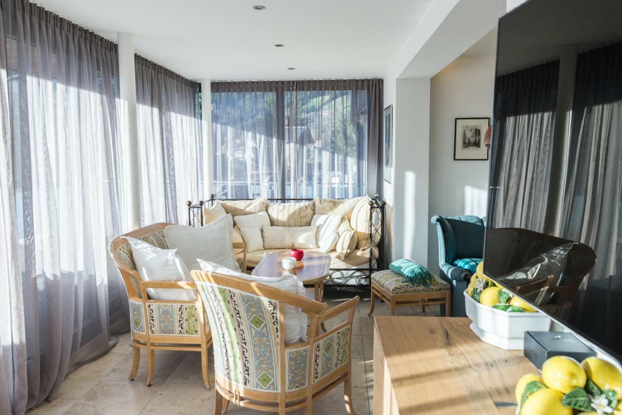 Apartment Trendguide By Alpine Host Helpers